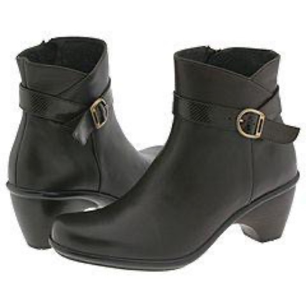 Dansko Ryan Black Calf ankle booties sz 37 (6.5-7)